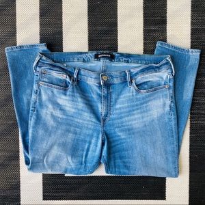 Light wash Jegging: Express